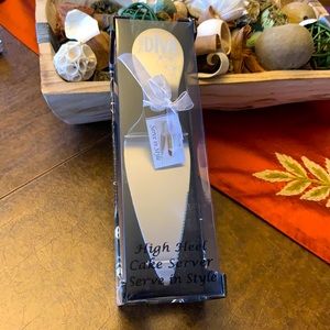 🆕 DECADENT DIVA HIGH HEEL CAKE SERVER